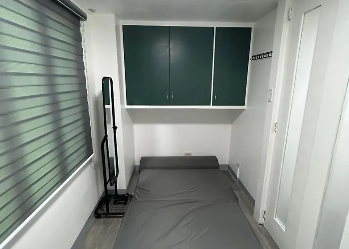 Simple But Cozy, Feel At Holiday home *